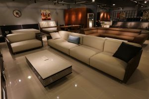 The Essential Items You Need for Luxury Home Decore